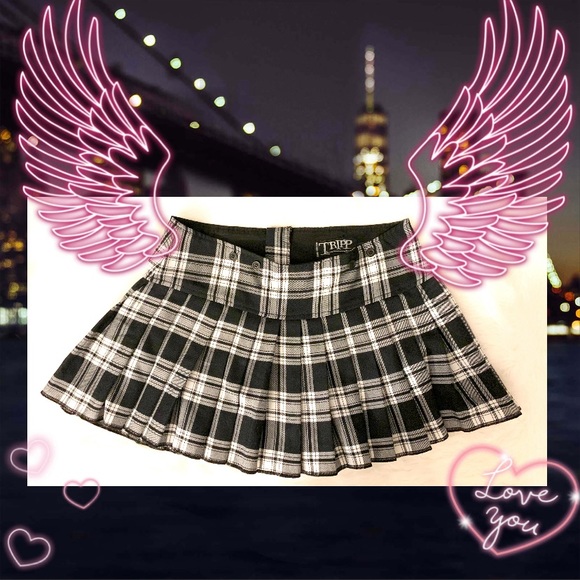 Tripp Nyc black & white plaid print schoolgirl corset & skirt set - Picture 9 of 17